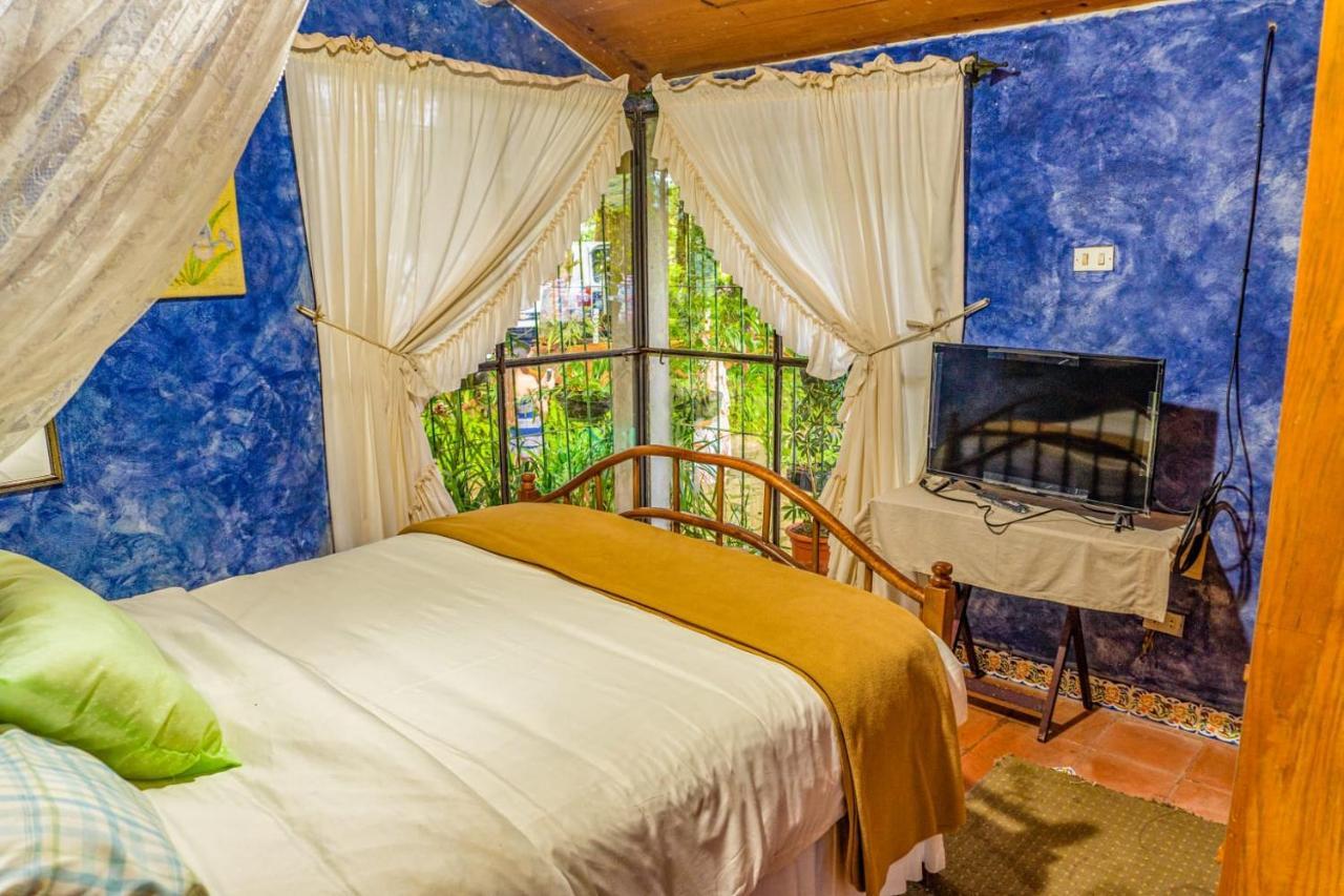 Los Naranjos Town Houses ภายนอก รูปภาพ